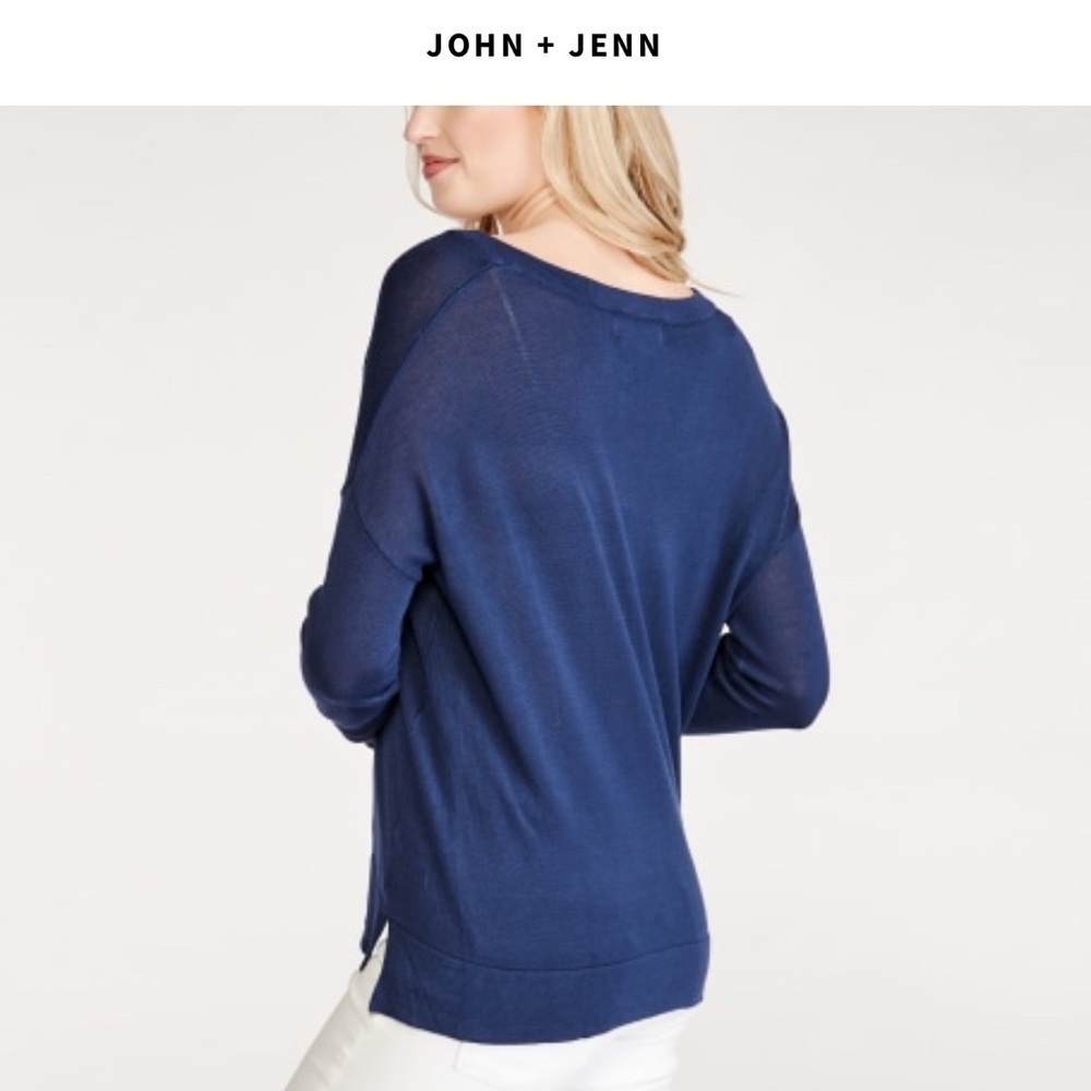 Navy v neck pullover - Picture 3 of 9